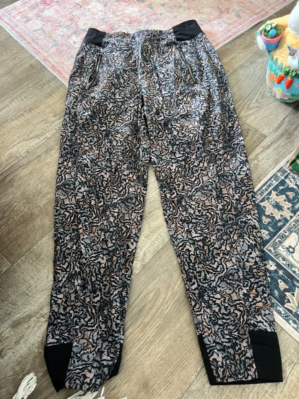 Athleta‎ colorful pants size 4